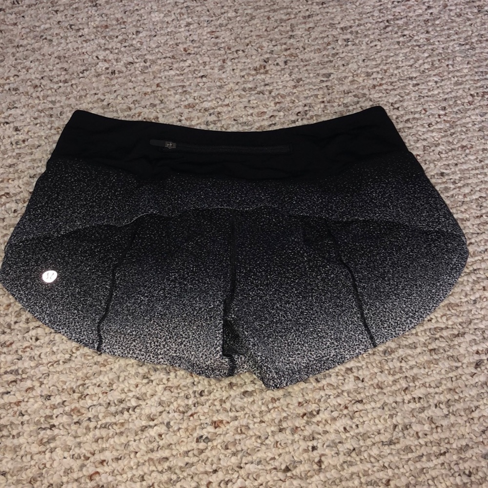 Lululemon speed up shorts 2.5”